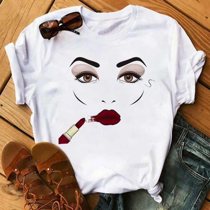 Maycaur Women’s Eyelash Print T-Shirt