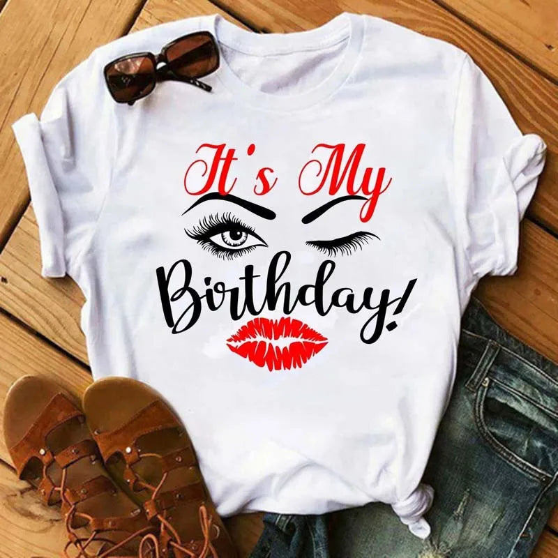 Maycaur Women’s Eyelash Print T-Shirt