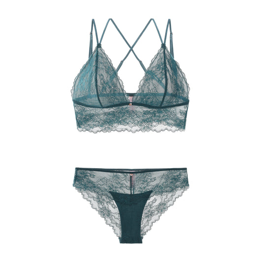 Elegant Scalloped Lace Wireless Set