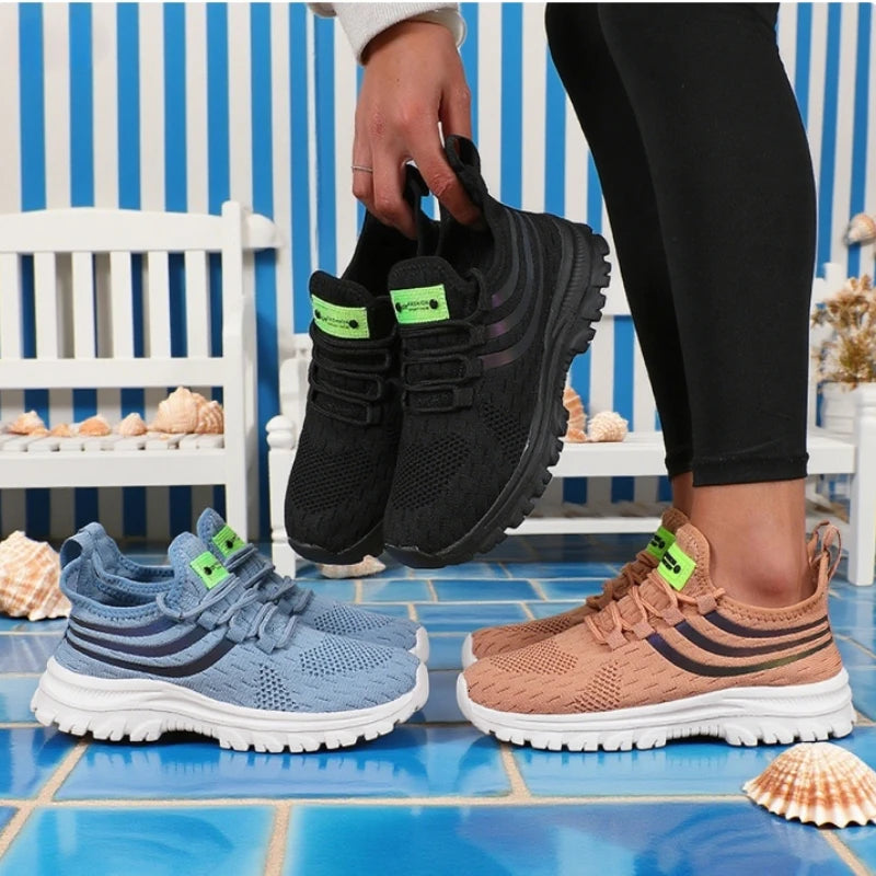 Women’s Lightweight Walking Sneakers