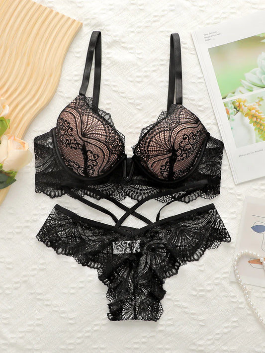 Women's Latest Lace Underwear Set