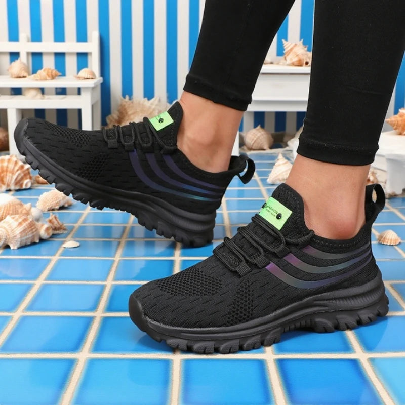 Women’s Lightweight Walking Sneakers