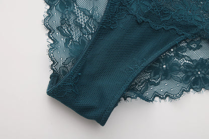 Elegant Scalloped Lace Wireless Set