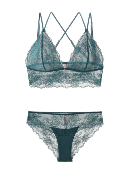 Elegant Scalloped Lace Wireless Set