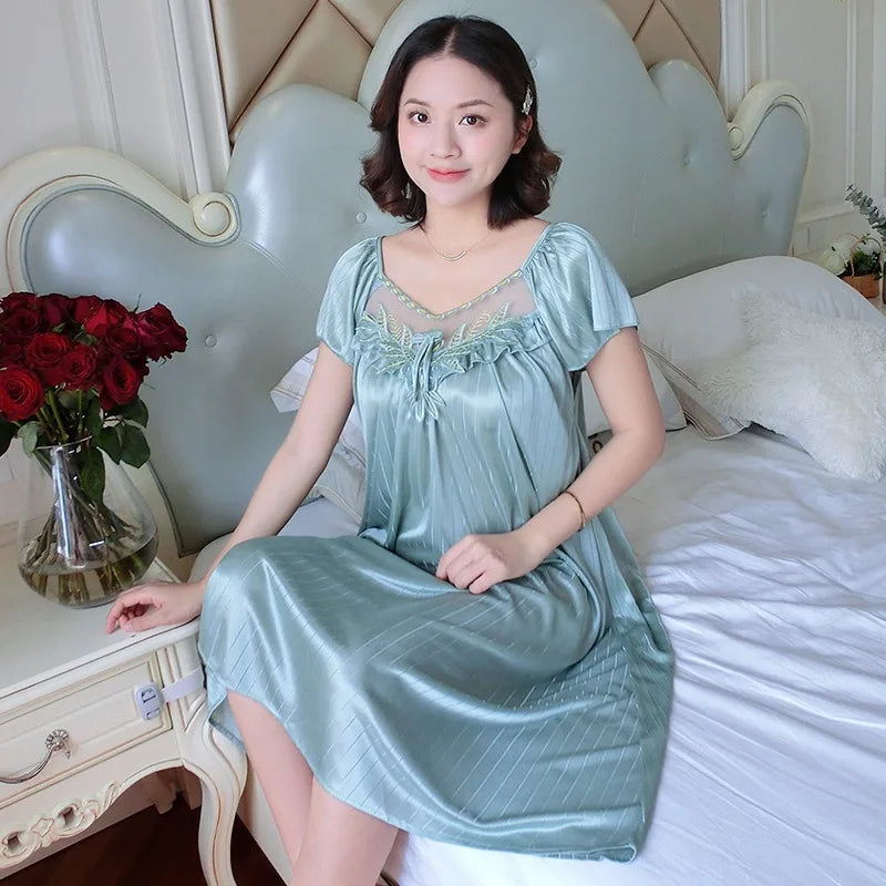 Ladies Ice Silk Medium Sleeve Nightgown